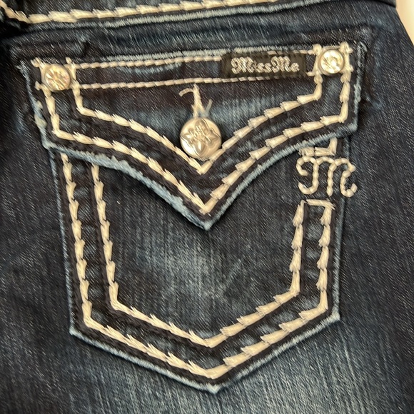 Miss Me Mid Shorts 25 NWT - Picture 6 of 11